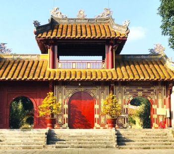 Hue - Vietnam - picture 1
