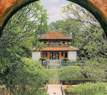 Hue - Vietnam - picture 4