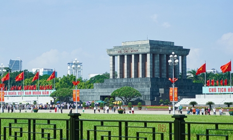 Half day city by motorbike led by female tour guide - ảnh 2
