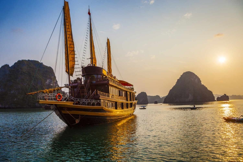 Ha Long - Vietnam - picture 1