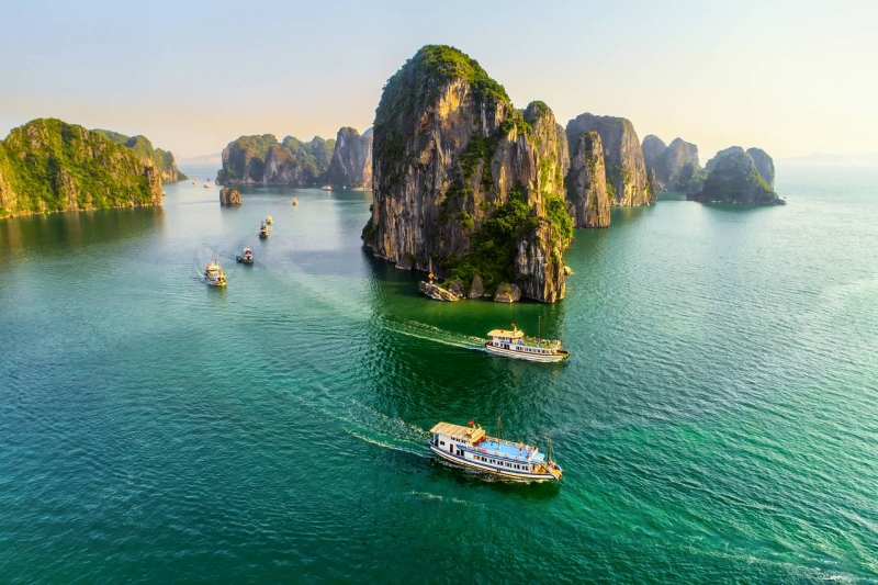 Ha Long - Vietnam - picture 2