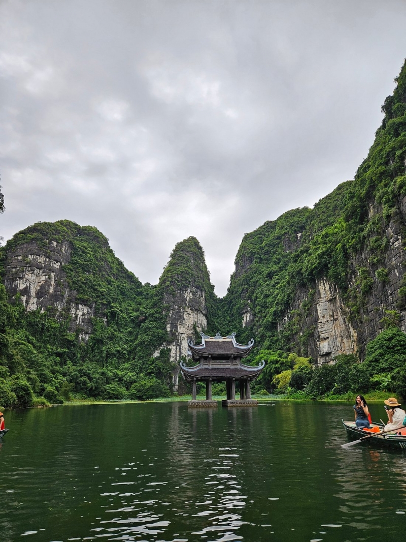 Ninh Binh - Vietnam - picture 3